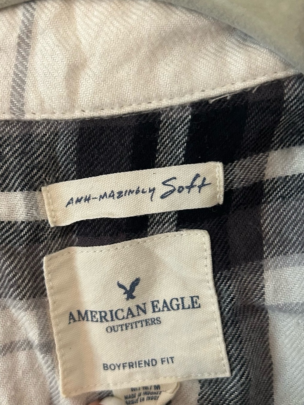 Black & White Flannel Button Down American Eagle Plaid Design Women’s Medium Fit - Picture 4 of 4